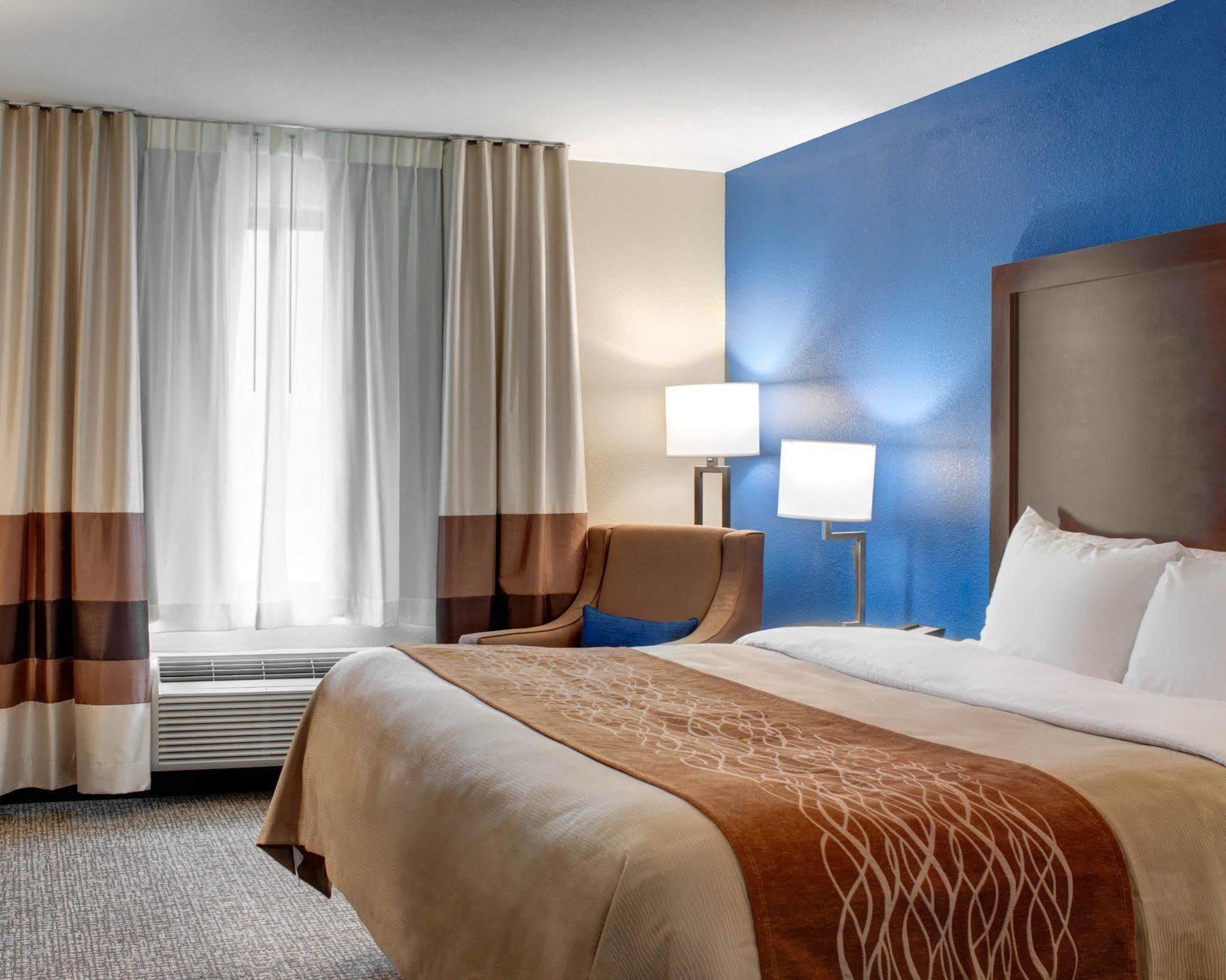 Hotel Comfort & Caldwell