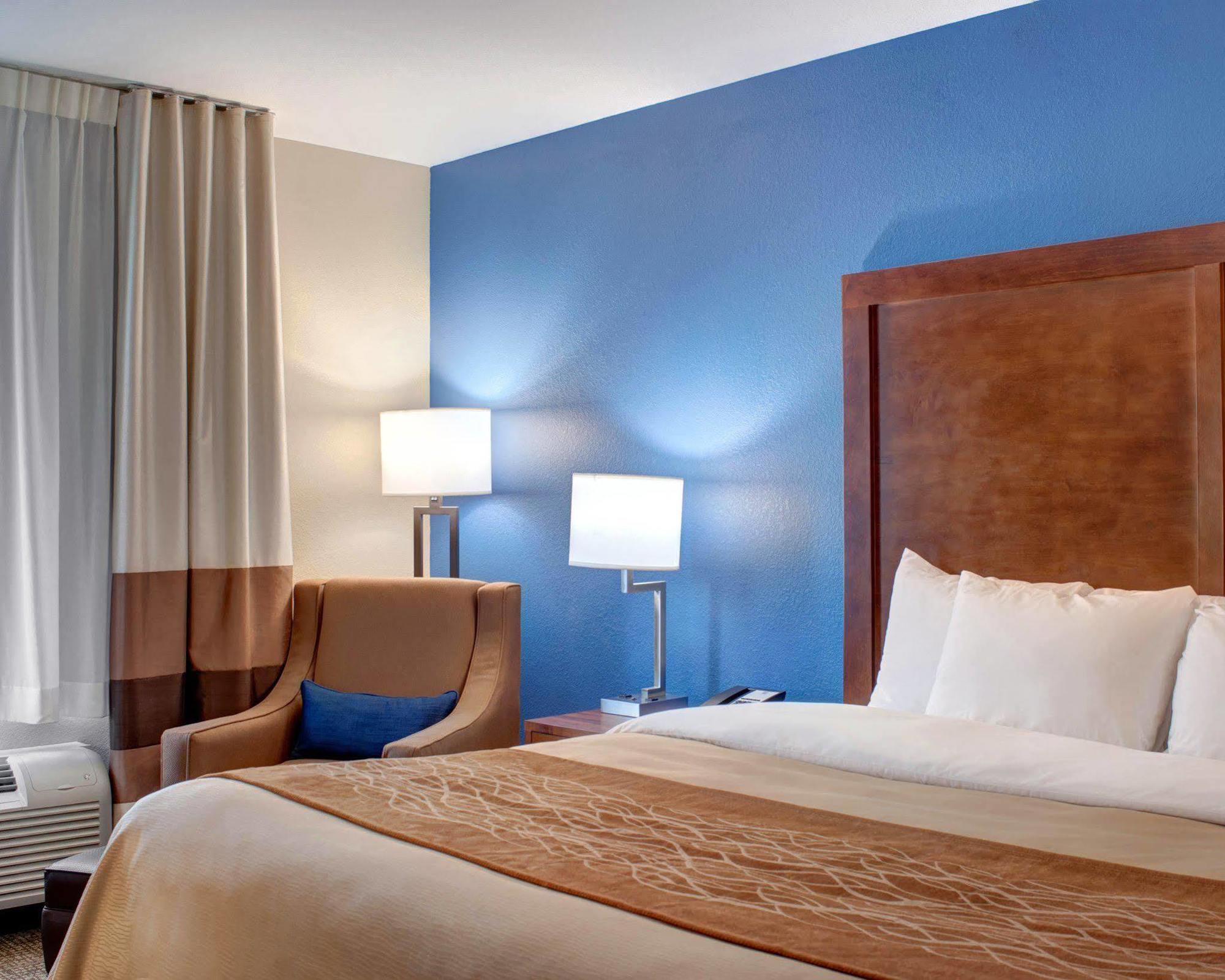Hotel Comfort & Caldwell